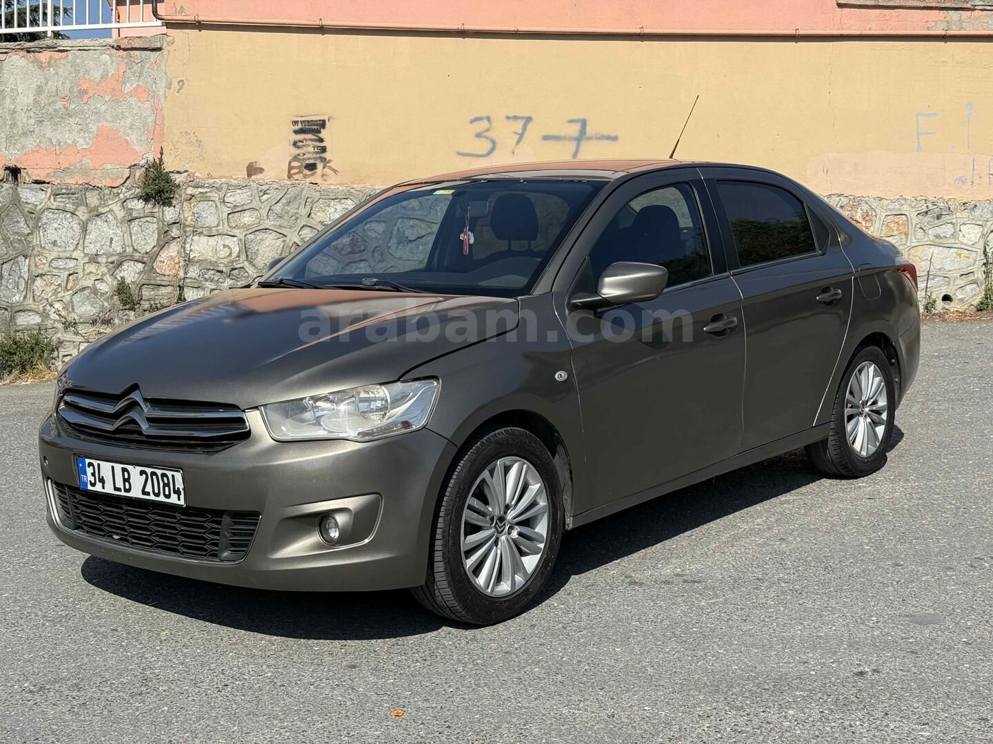 Galeriden Citroen C-Elysée 1.6 HDi Exclusive 2014 Model Kocaeli 196.000 km Bej 3
