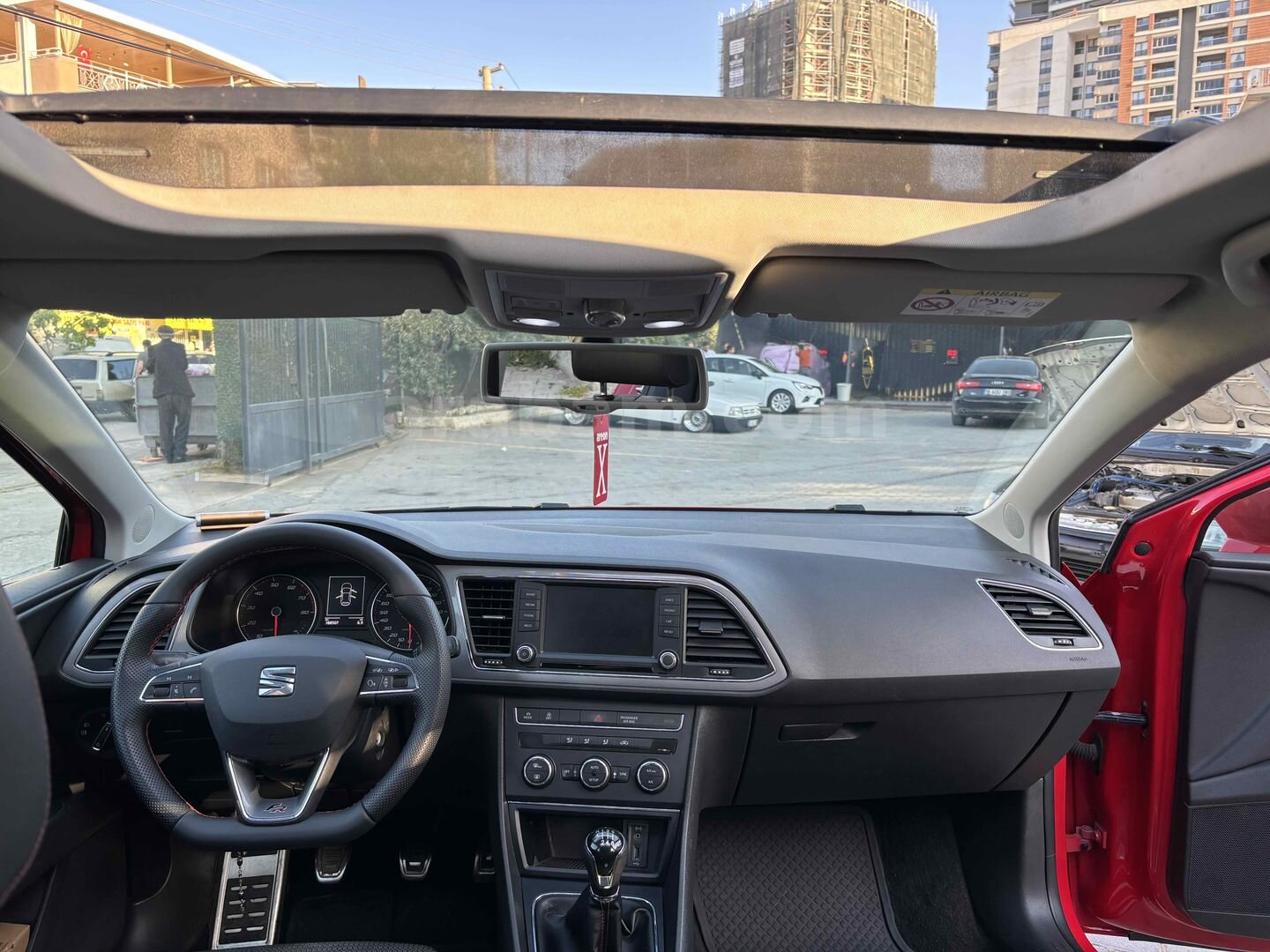 Sahibinden Seat Leon 1.4 TSI FR 2015 Model Balıkesir 196.000 km Kırmızı 3