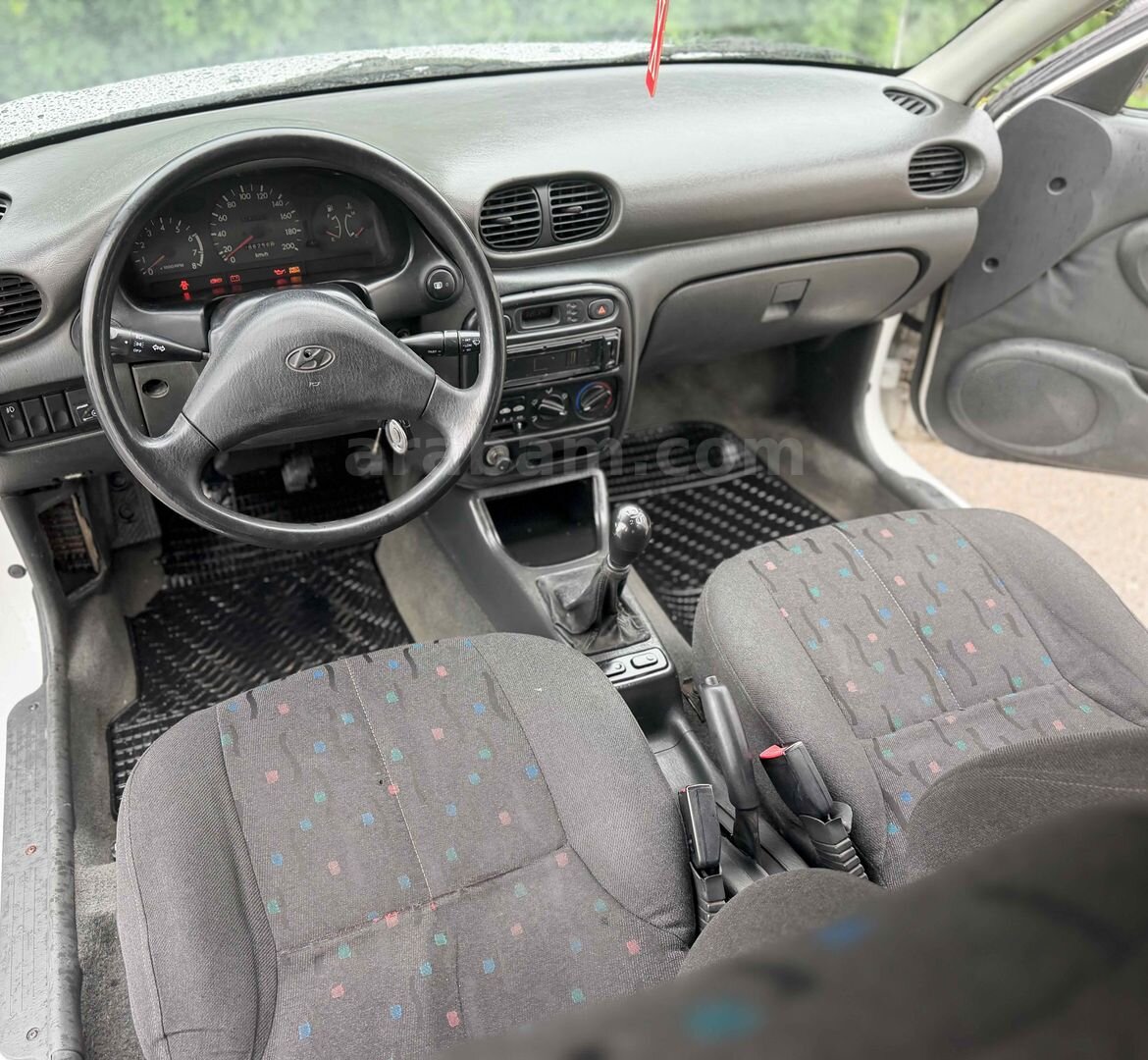Sahibinden Hyundai Accent 1.5 GLS 1998 Model Ankara 265.000 km Beyaz 7