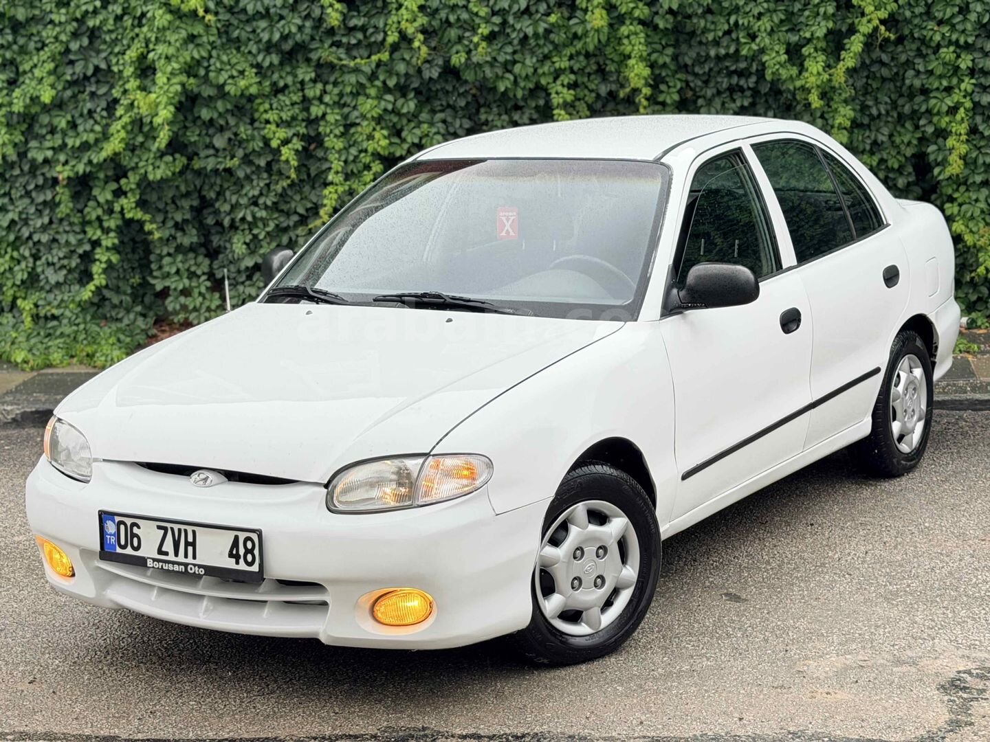 Sahibinden Hyundai Accent 1.5 GLS 1998 Model Ankara 265.000 km Beyaz 3
