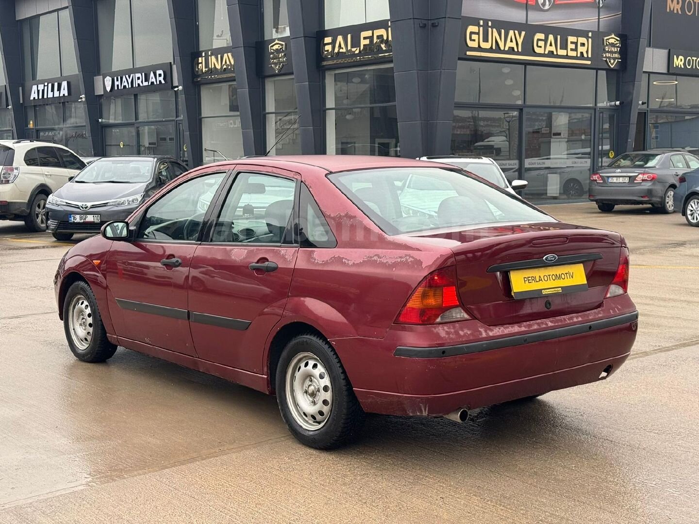 Sahibinden Ford Focus 1.6 Comfort 2003 Model Ankara 319.000 km Bordo 4