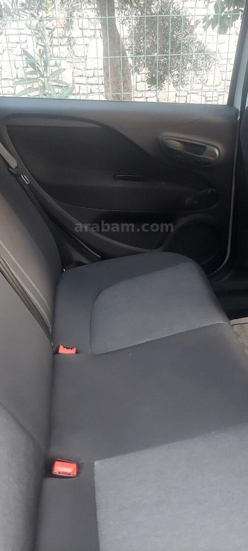 Sahibinden Fiat Punto 1.4 Popstar S&S 2016 Model Muğla 25.000 km Gri (Gümüş) 3