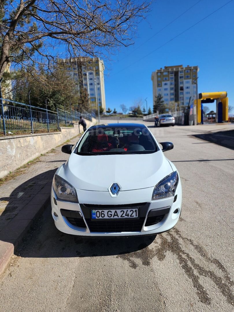 Sahibinden Renault Megane 1.5 dCi Impressor 2011 Model Ankara 310.000 km Beyaz 2