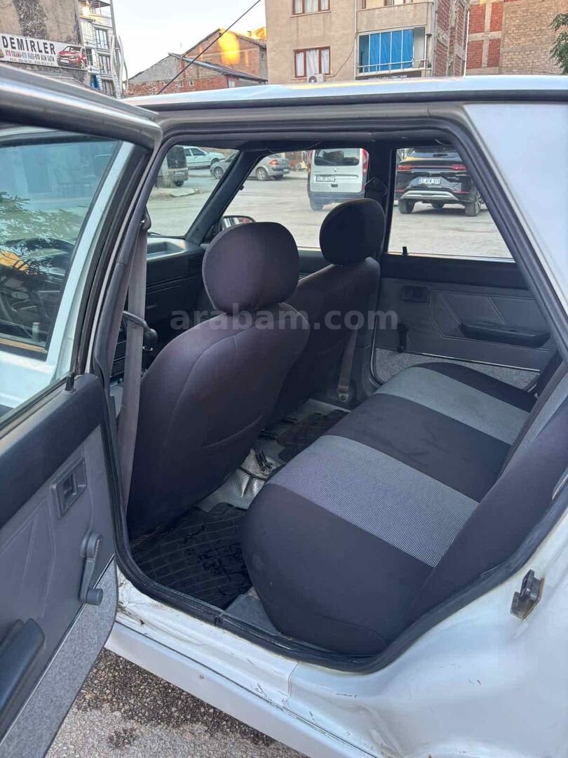 Sahibinden Renault R 9 1.4 Broadway RNi 2000 Model Elazığ 300.000 km Beyaz 6
