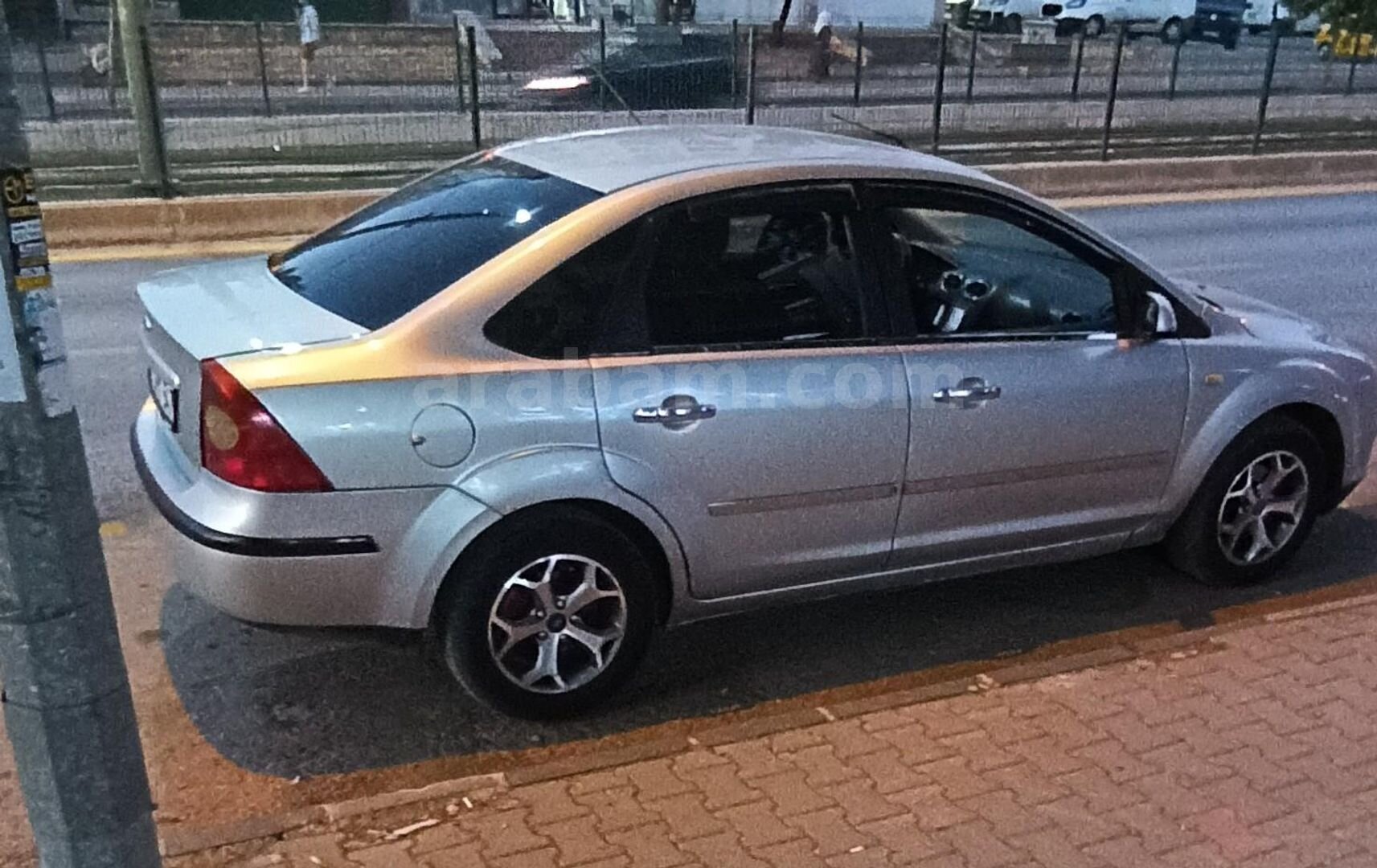 Sahibinden Ford Focus 1.6 TDCi Collection 2006 Model Gaziantep 296.000 km Gri (Gümüş) 2