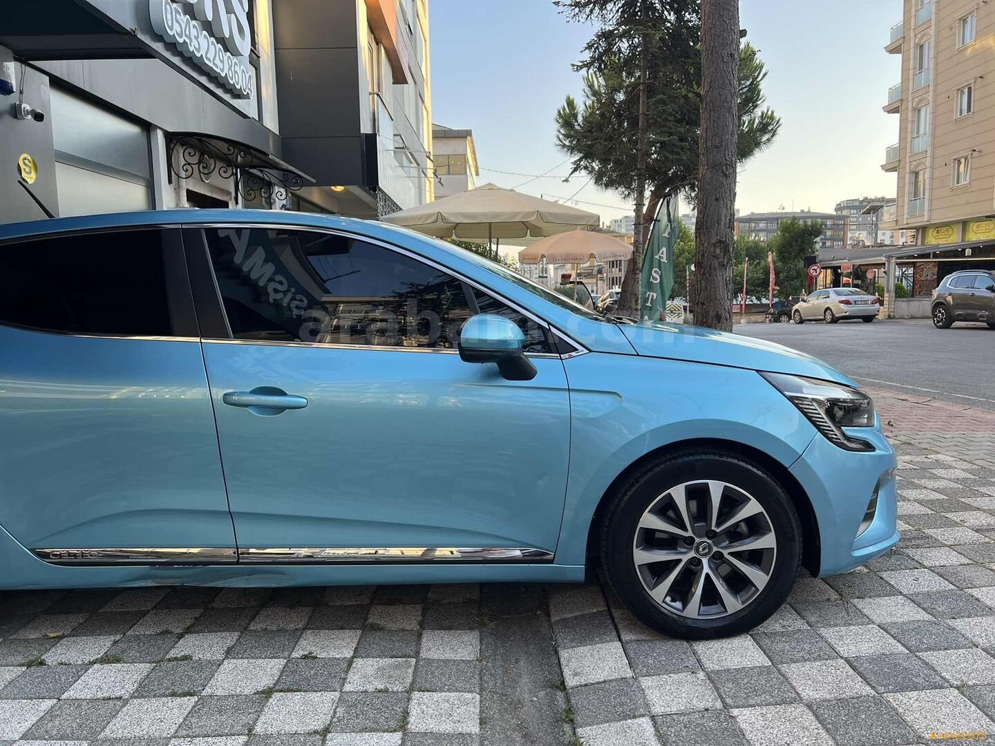 Galeriden Renault Clio 1.0 TCe Icon 2020 Model İstanbul 64.000 km Mavi 6