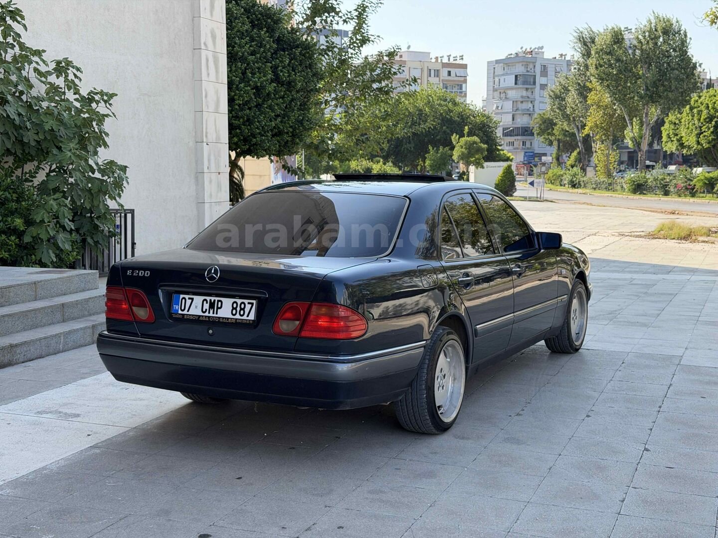 Galeriden Mercedes - Benz E 200 Elegance 1997 Model Antalya 336.500 km Lacivert 4