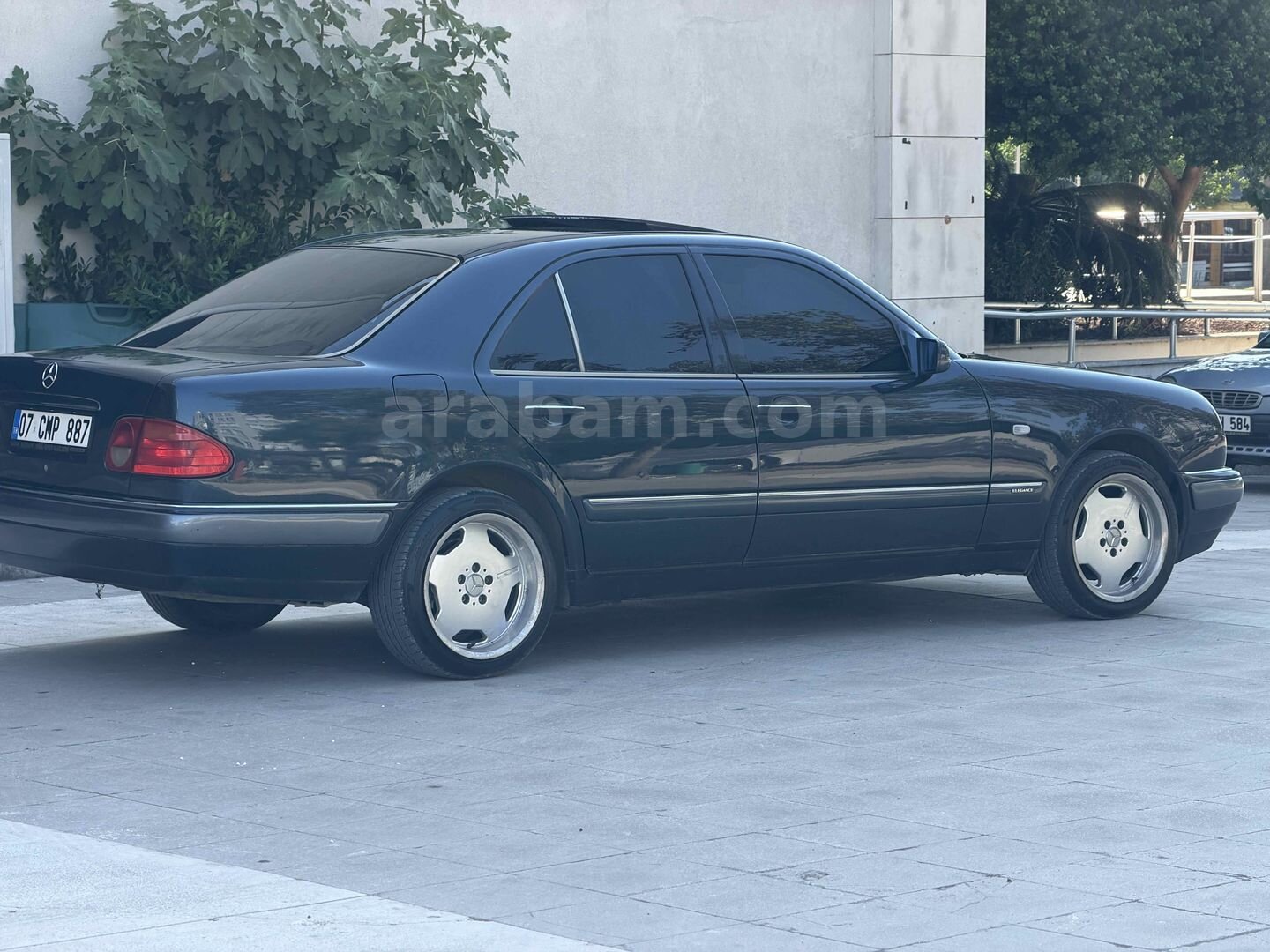 Galeriden Mercedes - Benz E 200 Elegance 1997 Model Antalya 336.500 km Lacivert 2