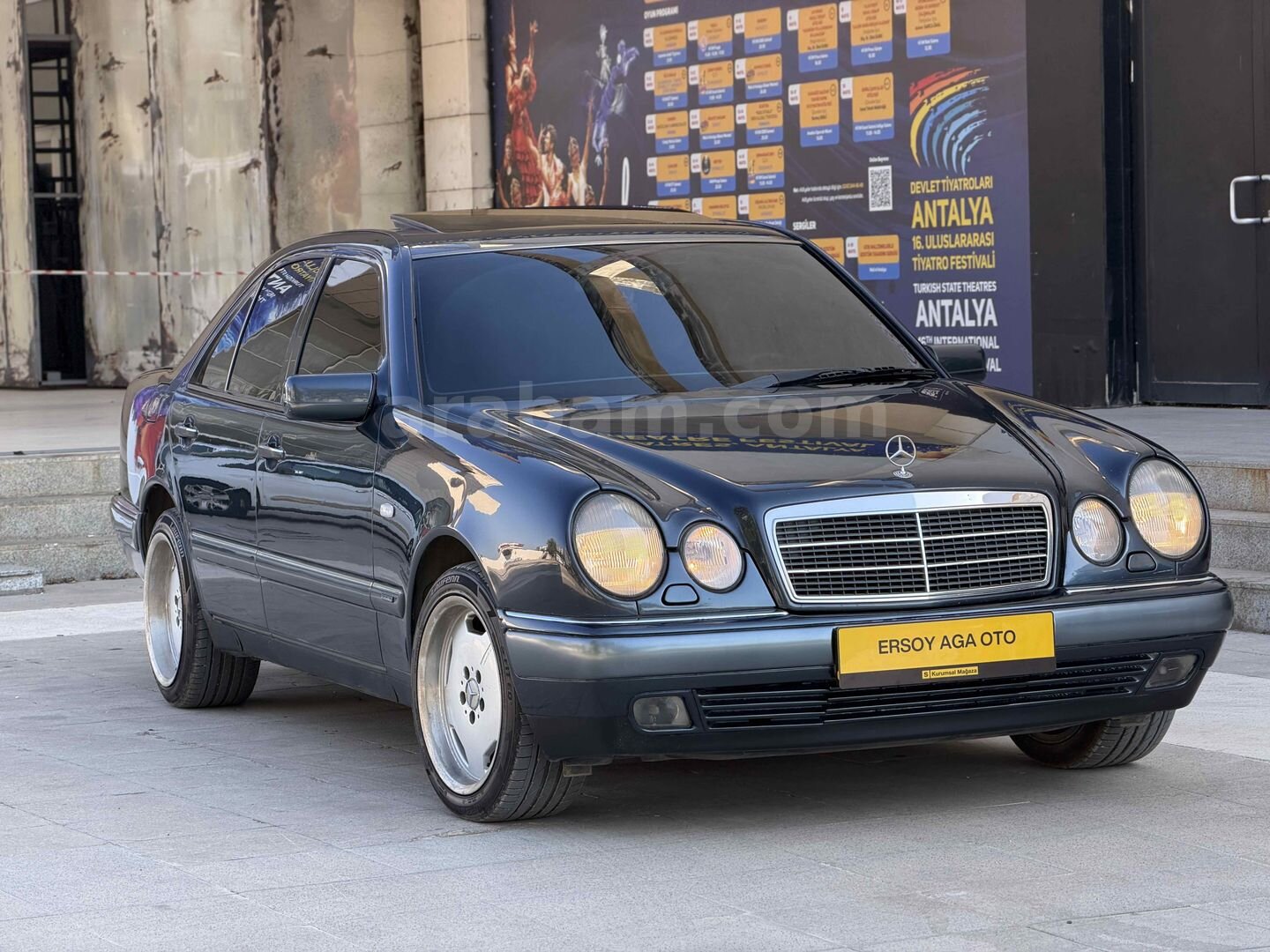 Galeriden Mercedes - Benz E 200 Elegance 1997 Model Antalya 336.500 km Lacivert 6
