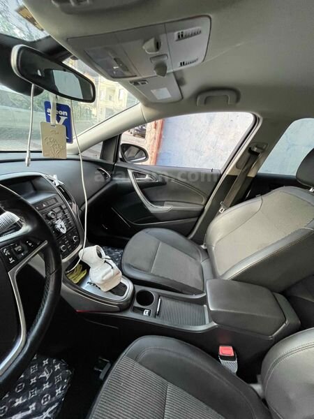 Sahibinden Opel Astra 1.4 T Cosmo 2012 Model İstanbul 156.700 km Beyaz