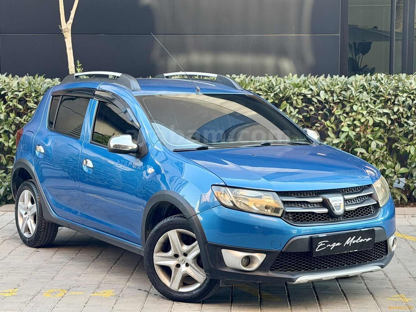 Galeriden Dacia Sandero 1.5 dCi Stepway 2012 Model İzmir 265.000 km Mavi 4