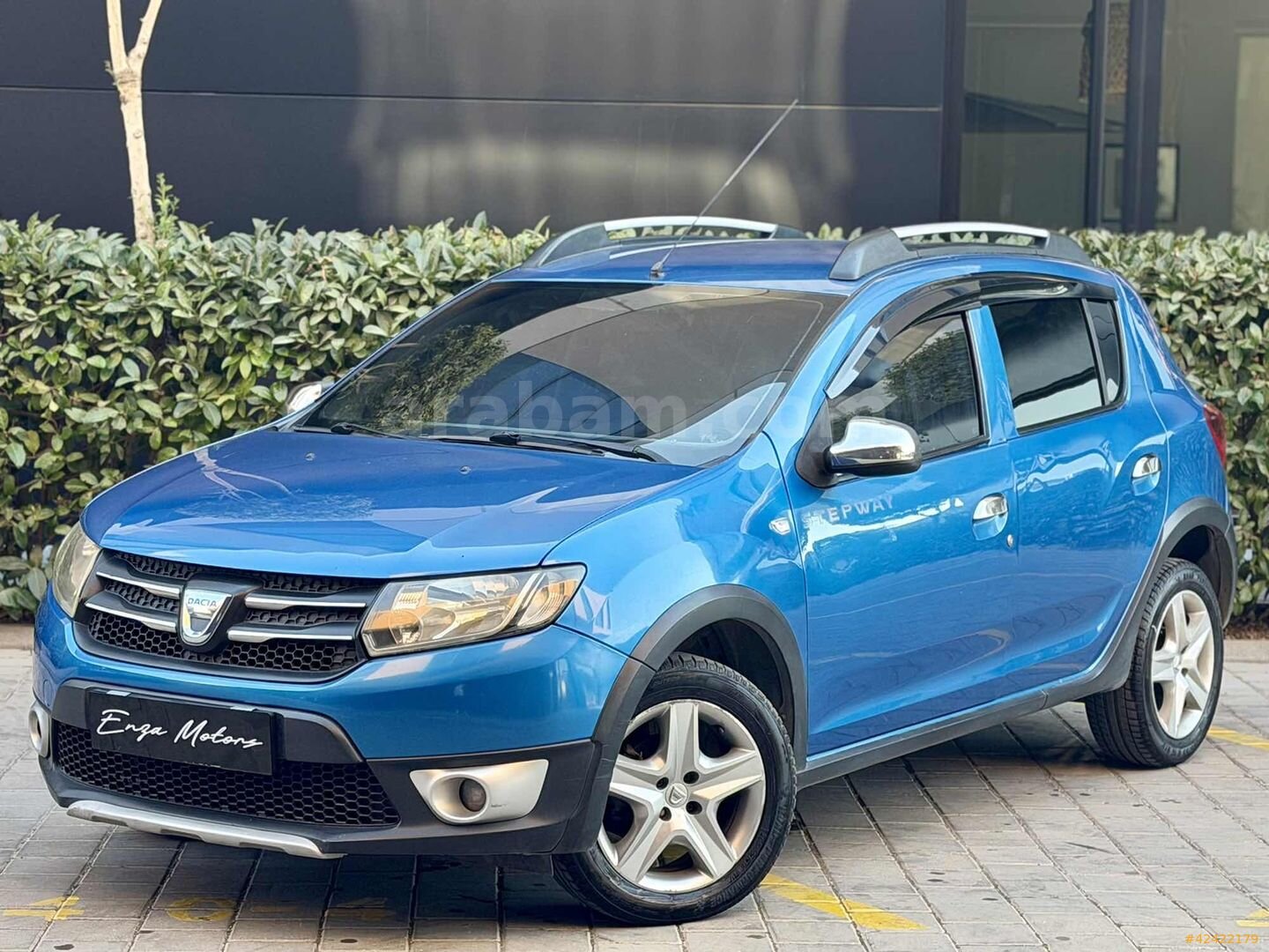 Galeriden Dacia Sandero 1.5 dCi Stepway 2012 Model İzmir 265.000 km Mavi 1