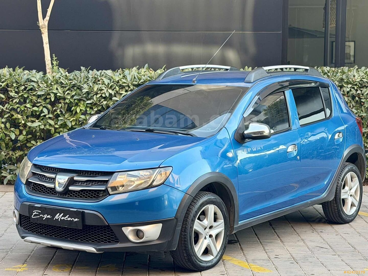 Galeriden Dacia Sandero 1.5 dCi Stepway 2012 Model İzmir 265.000 km Mavi 3