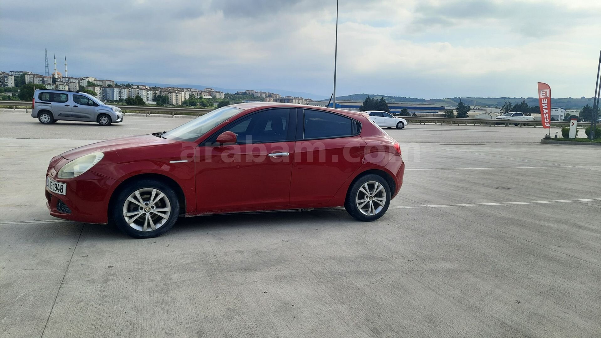 Sahibinden Alfa Romeo Giulietta 1.6 JTD Distinctive 2012 Model Bursa 306.000 km Kırmızı 5