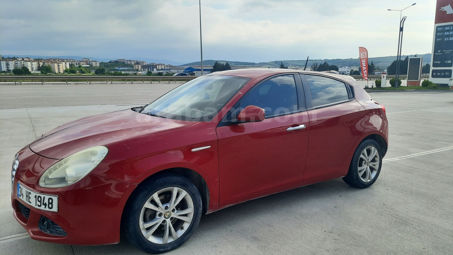 Sahibinden Alfa Romeo Giulietta 1.6 JTD Distinctive 2012 Model Bursa 306.000 km Kırmızı 4