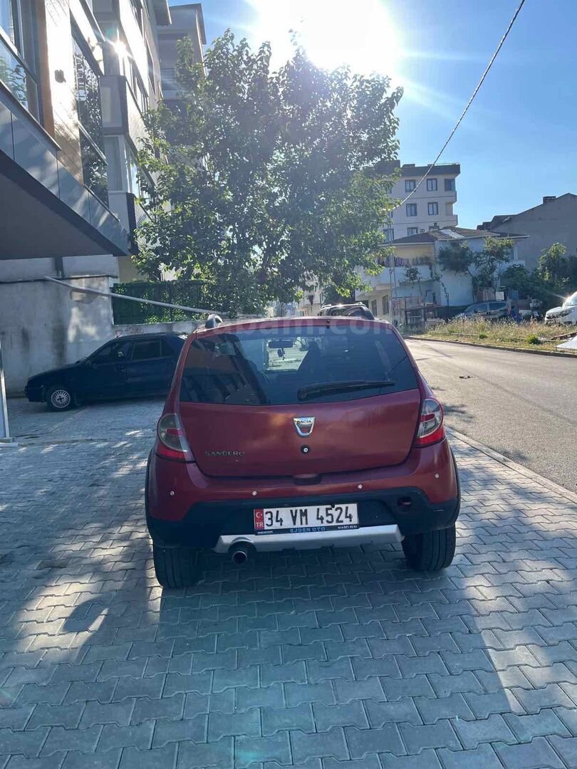 Sahibinden Dacia Sandero 1.5 dCi Stepway 2012 Model İstanbul 217.513 km Kırmızı 3