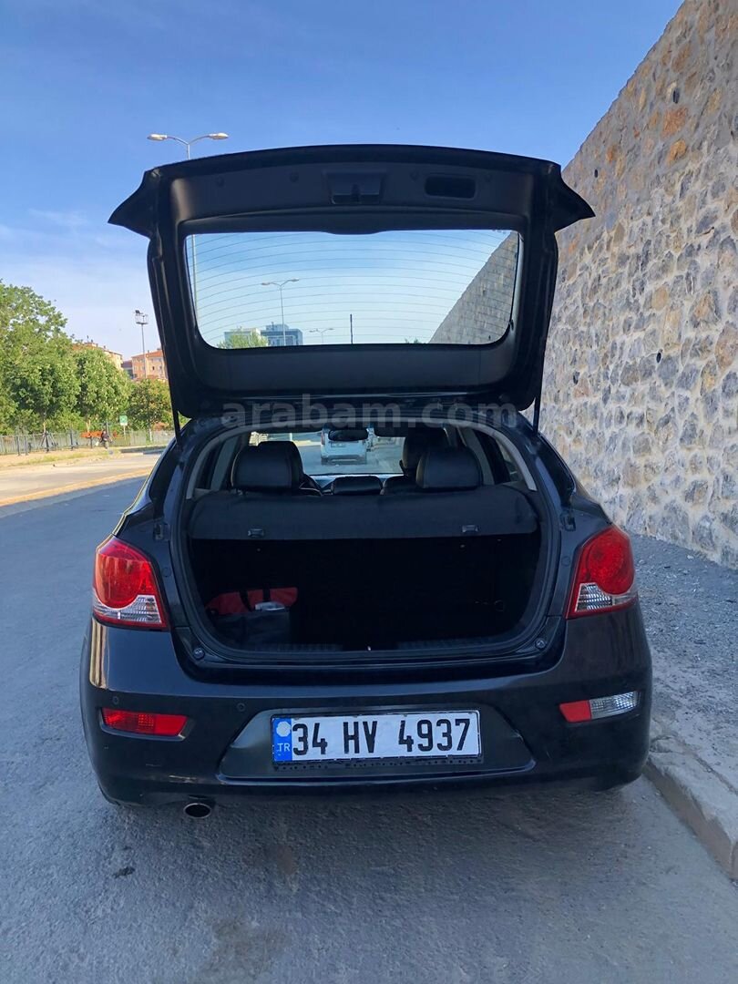 Sahibinden Chevrolet Cruze 1.6 LT Plus 2012 Model İstanbul 101.580 km Siyah 3