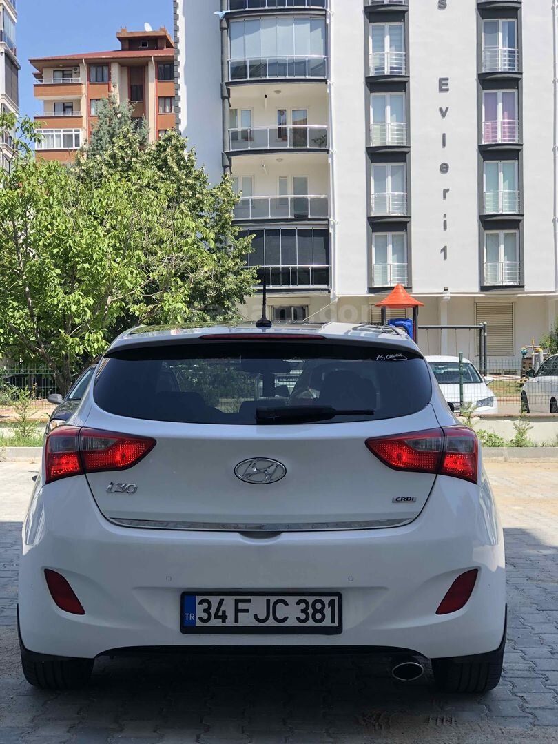 Sahibinden Hyundai i30 1.6 CRDi Elite 2016 Model Edirne 117.000 km Beyaz 2