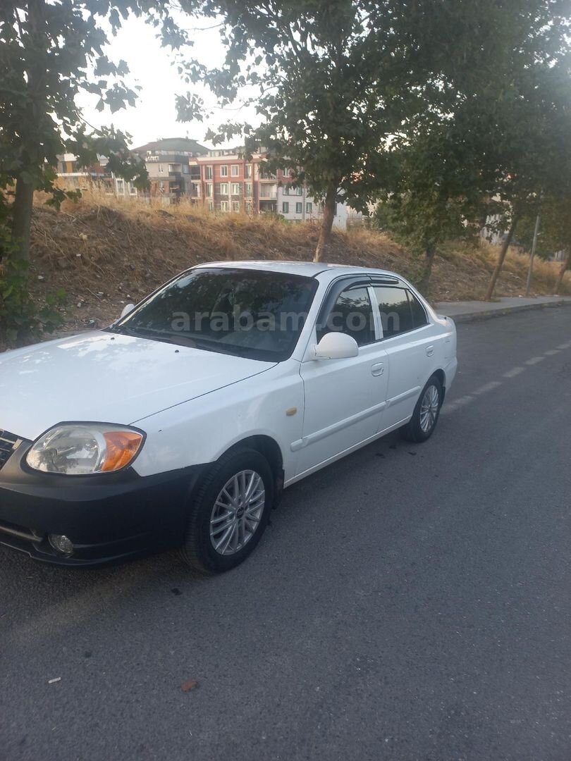 Sahibinden Hyundai Accent 1.5 CRDi Admire 2004 Model İstanbul 216.800 km Beyaz 1