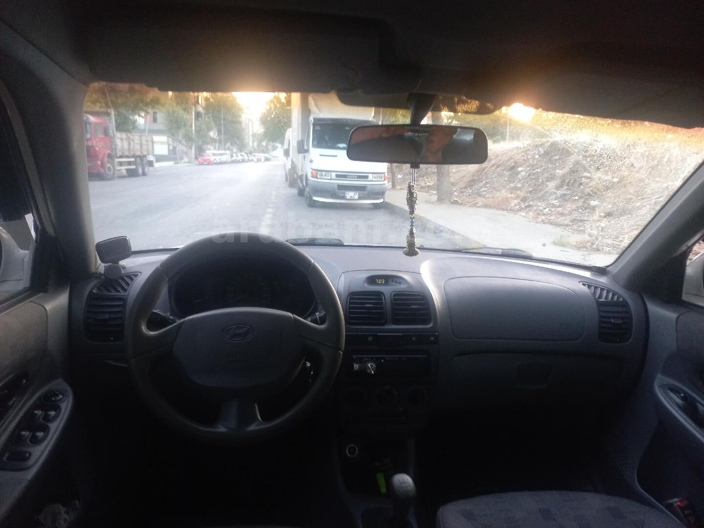 Sahibinden Hyundai Accent 1.5 CRDi Admire 2004 Model İstanbul 216.800 km Beyaz 7