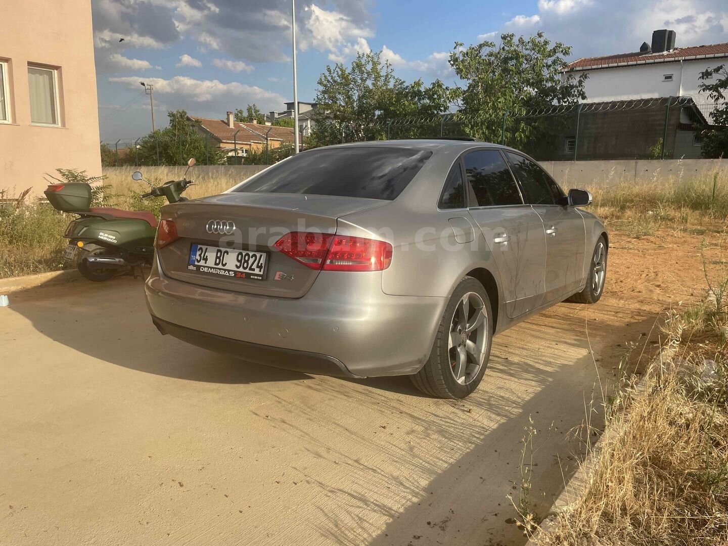Sahibinden Audi A4 Sedan 2.0 TDI 2010 Model Kırklareli 308.000 km Gri 6