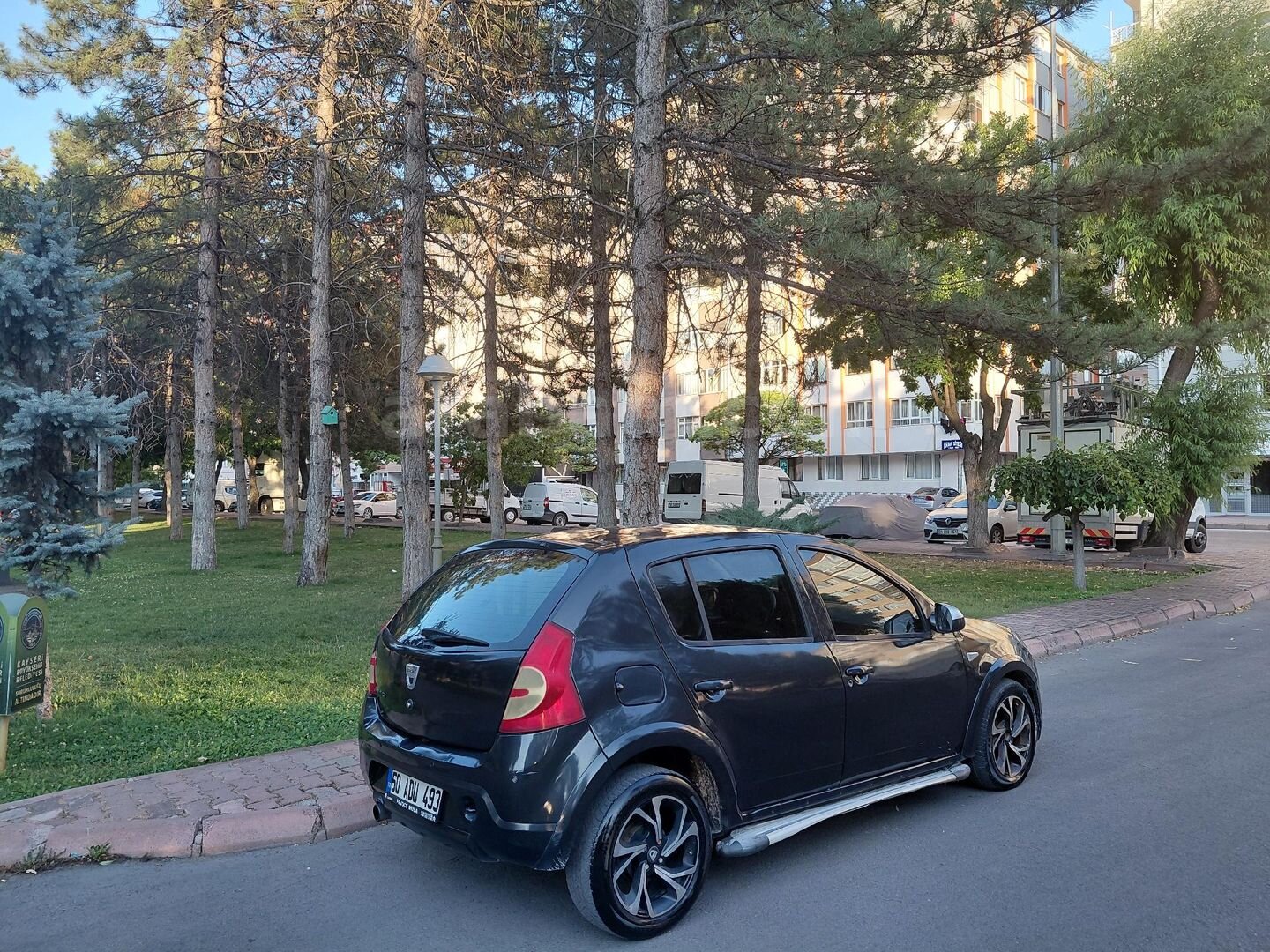 Galeriden Dacia Sandero 1.6 Stepway 2011 Model Kayseri 225.000 km Füme 3