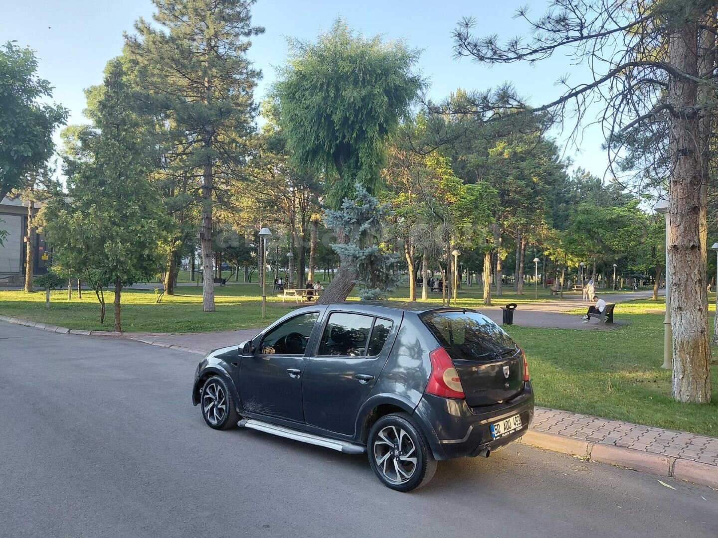 Galeriden Dacia Sandero 1.6 Stepway 2011 Model Kayseri 225.000 km Füme 4
