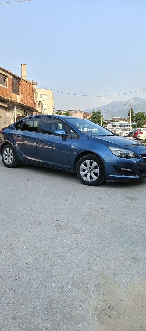 Sahibinden Opel Astra 1.6 Edition 2016 Model Bursa 166.500 km Lacivert 1