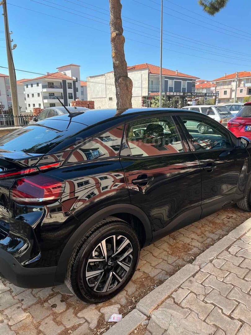 Sahibinden Citroen C4 1.2 PureTech Feel Bold 2024 Model Denizli 16.500 km Siyah 2