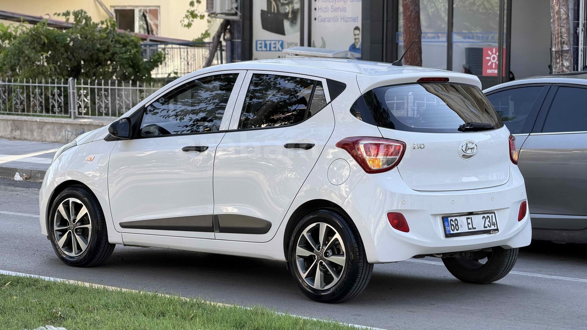 Sahibinden Hyundai i10 1.0 D-CVVT Style 2015 Model Aksaray 136.000 km Beyaz 3