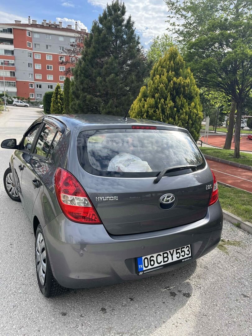Sahibinden Hyundai i20 1.4 CVVT Team 2012 Model Ankara 116.000 km Füme 4