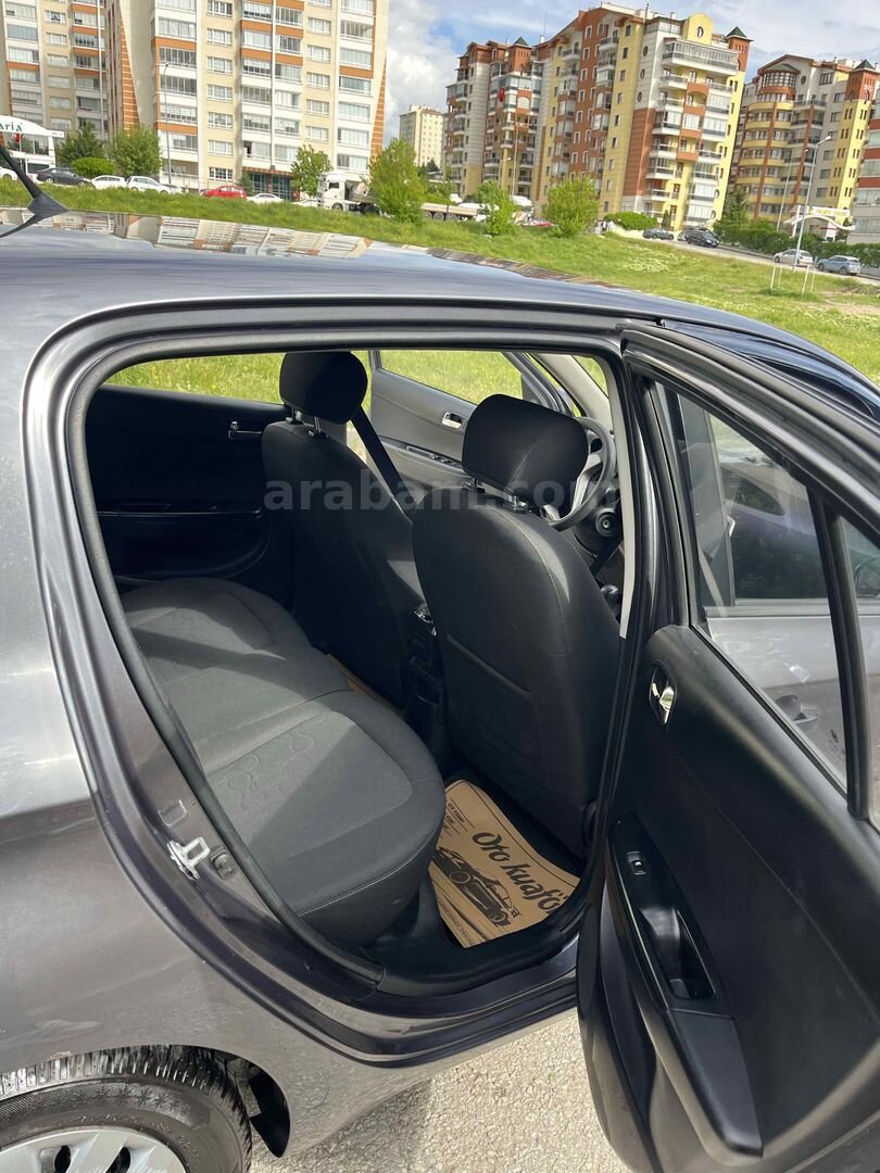 Sahibinden Hyundai i20 1.4 CVVT Team 2012 Model Ankara 116.000 km Füme 7