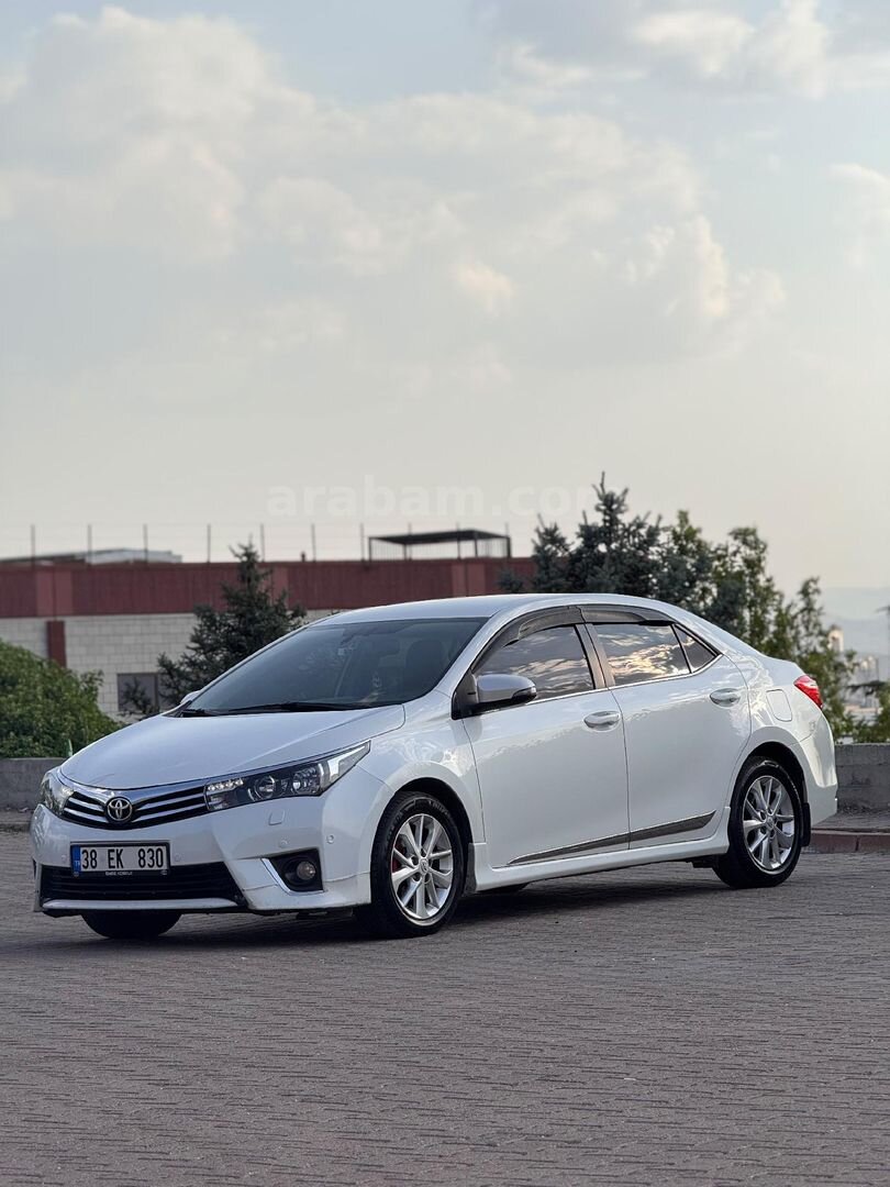 Sahibinden Toyota Corolla 1.4 D-4D Premium 2013 Model Kayseri 163.000 km Beyaz 2