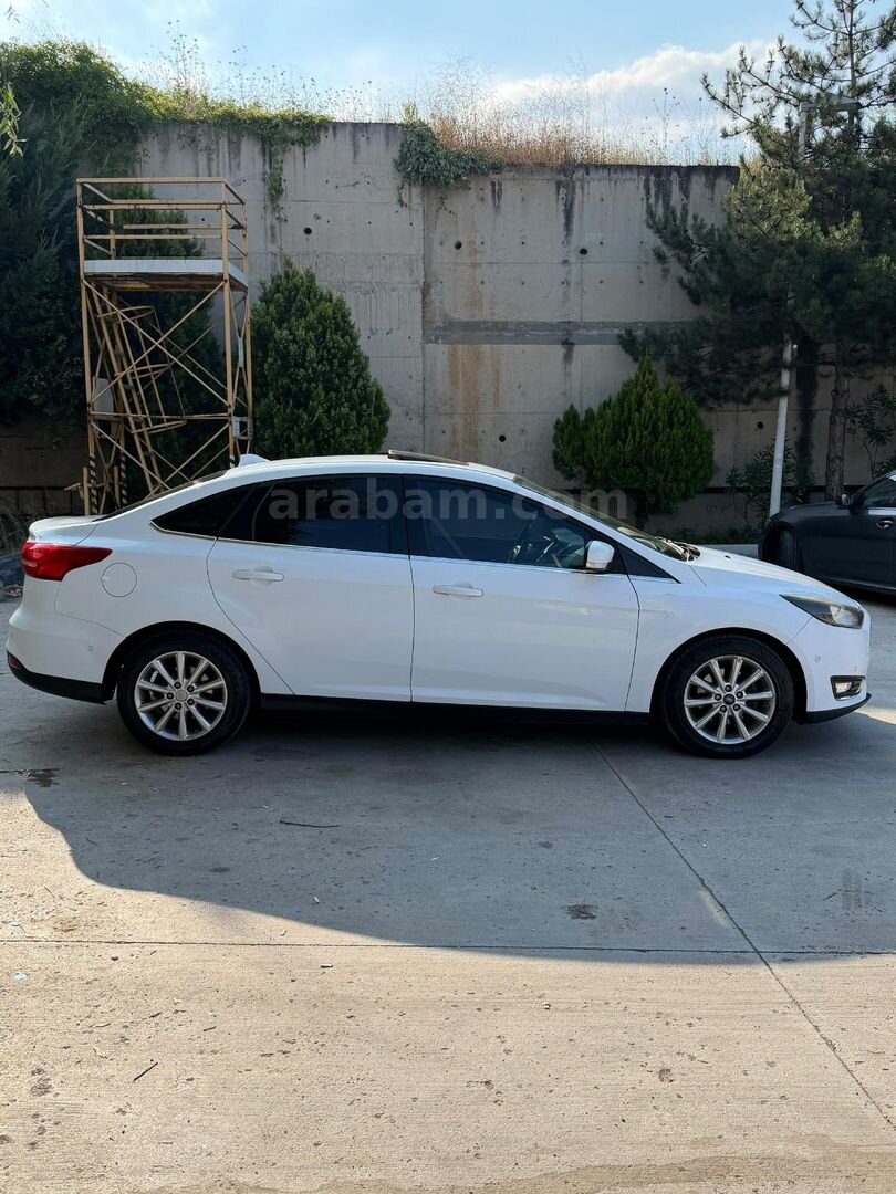 Sahibinden Ford Focus 1.6 TDCi Titanium X 2015 Model Bursa 190.000 km Beyaz 3