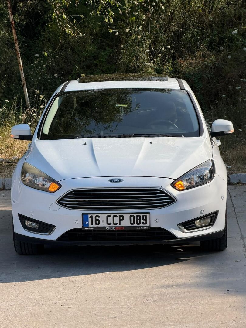 Sahibinden Ford Focus 1.6 TDCi Titanium X 2015 Model Bursa 190.000 km Beyaz 1