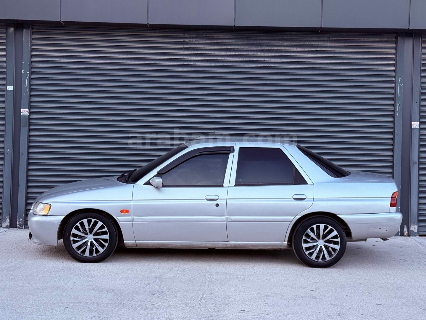 Galeriden Ford Escort 1.6 CL 1998 Model Gaziantep 328.000 km Gri 6