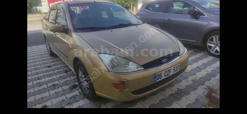 Sahibinden Ford Focus 1.6 Ghia 2000 Model Ankara 400.000 km Altın