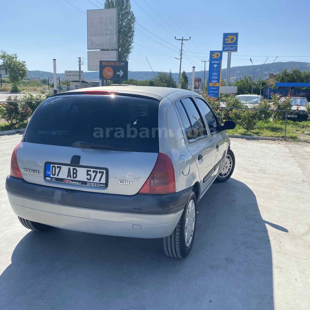Sahibinden Renault Clio 1.6 RTE 2000 Model Antalya 133.000 km Gri 4
