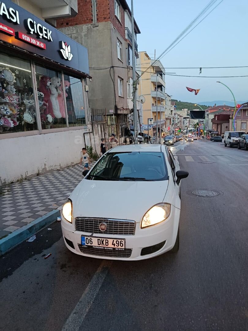 Sahibinden Fiat Linea 1.3 Multijet Active 2008 Model Ankara 307.000 km Beyaz 1