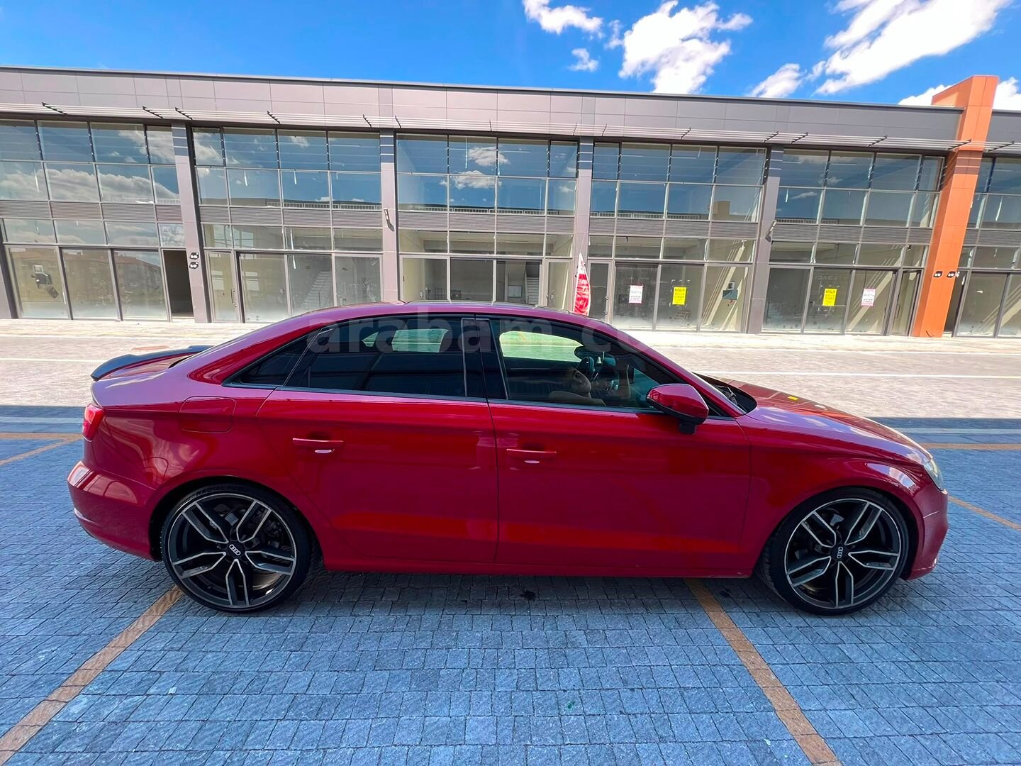 Sahibinden Audi A3 Sedan 1.6 TDI Sport Line 2017 Model Ankara 200.000 km Kırmızı 4