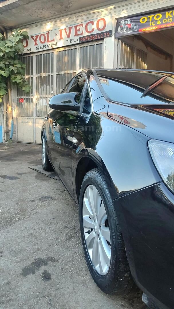 Sahibinden Opel Astra 1.4 T Enjoy 2011 Model Malatya 245.000 km Siyah 4
