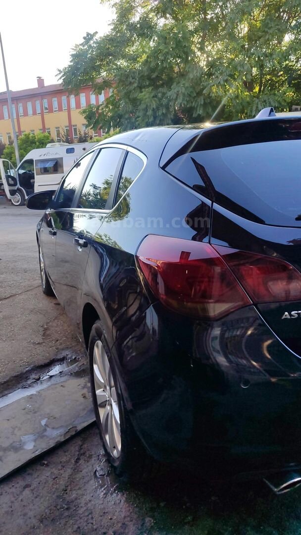 Sahibinden Opel Astra 1.4 T Enjoy 2011 Model Malatya 245.000 km Siyah 6