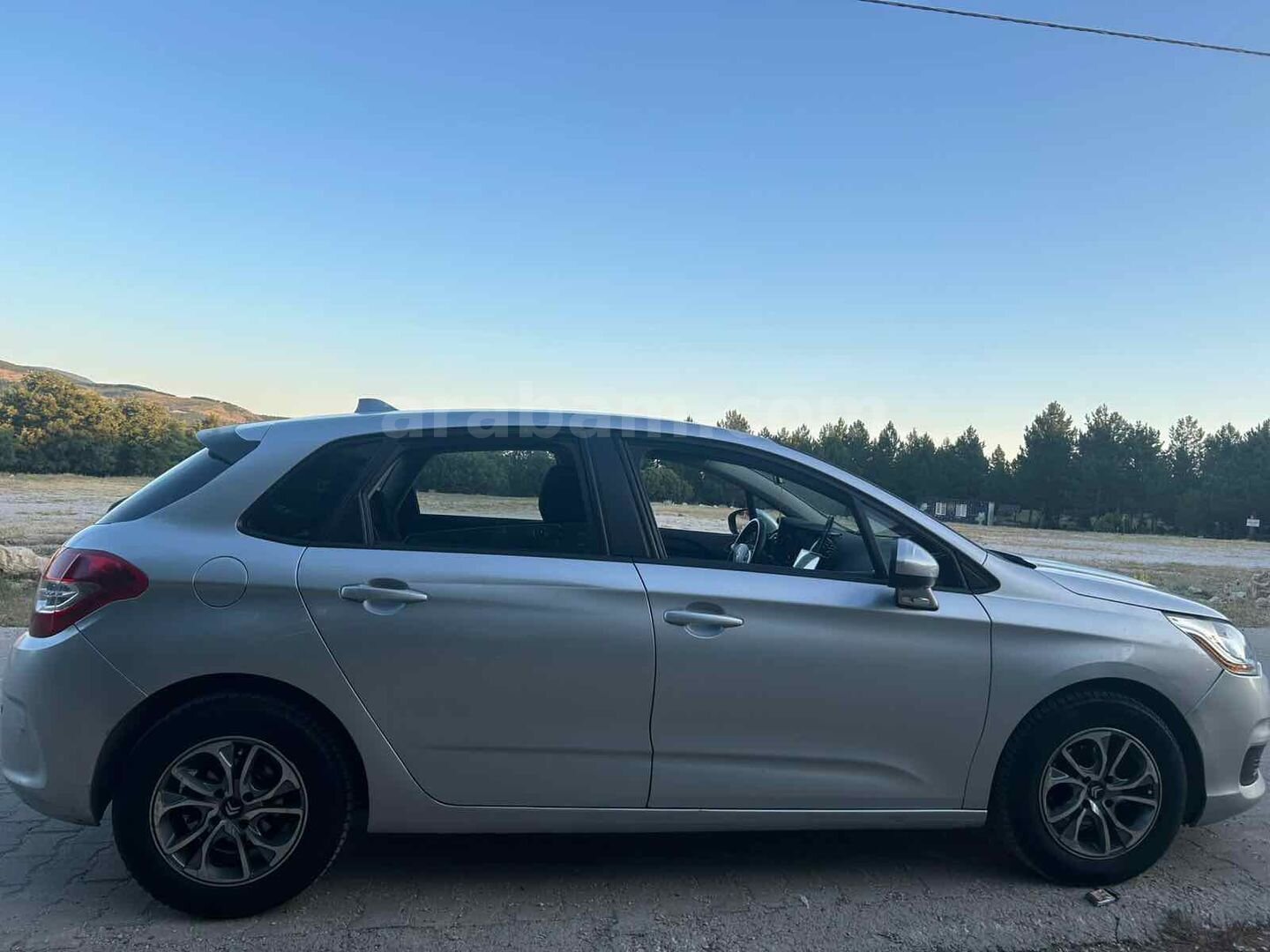 Sahibinden Citroen C4 1.6 HDi Confort 2012 Model İstanbul 237.000 km Gri 3