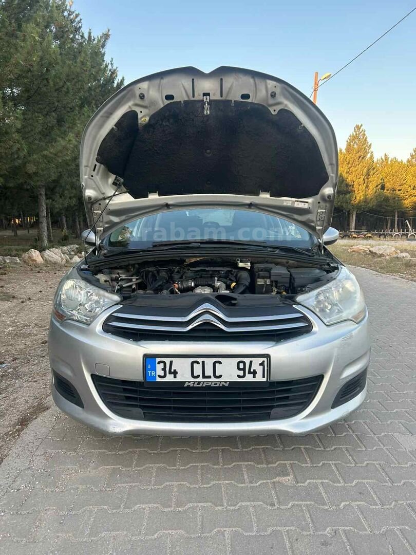 Sahibinden Citroen C4 1.6 HDi Confort 2012 Model İstanbul 237.000 km Gri 5