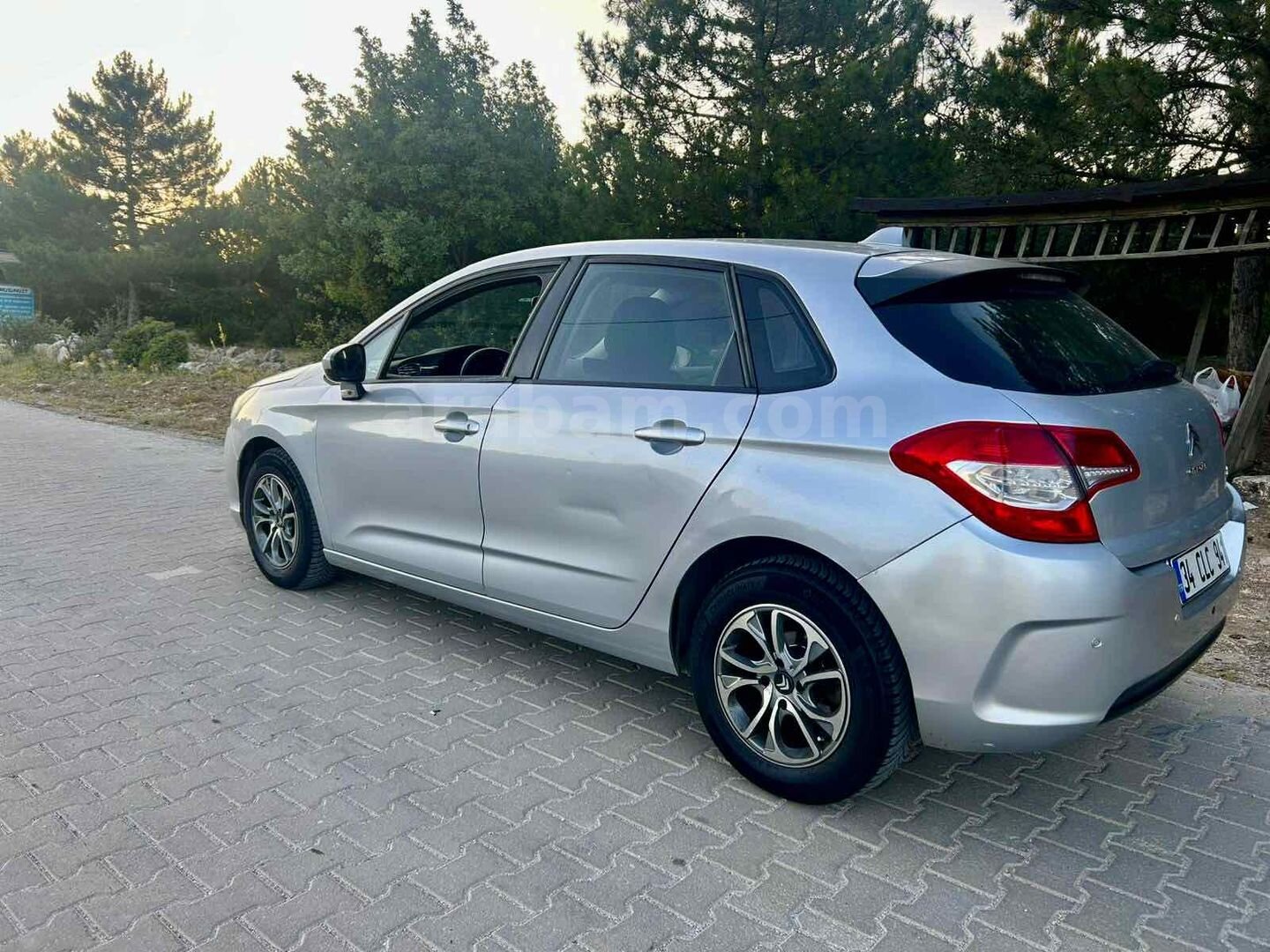 Sahibinden Citroen C4 1.6 HDi Confort 2012 Model İstanbul 237.000 km Gri 4