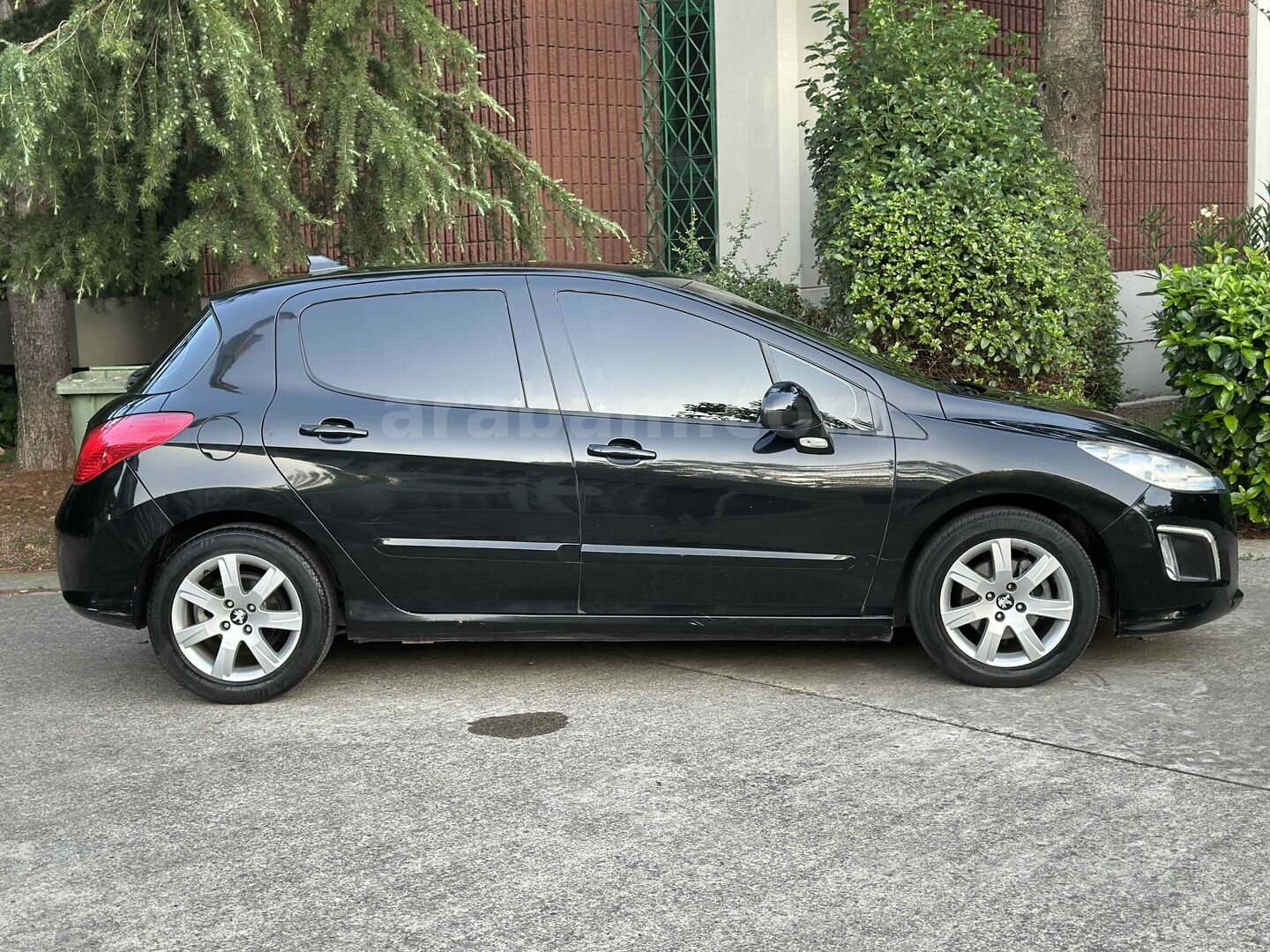 Galeriden Peugeot 308 1.6 e-HDi Active 2013 Model İstanbul 129.000 km Siyah 7