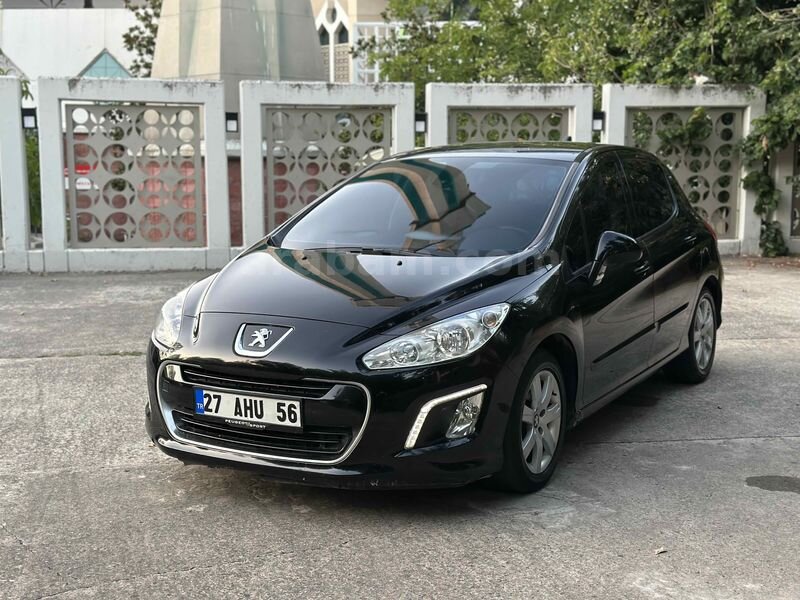 Galeriden Peugeot 308 1.6 e-HDi Active 2013 Model İstanbul 129.000 km Siyah
