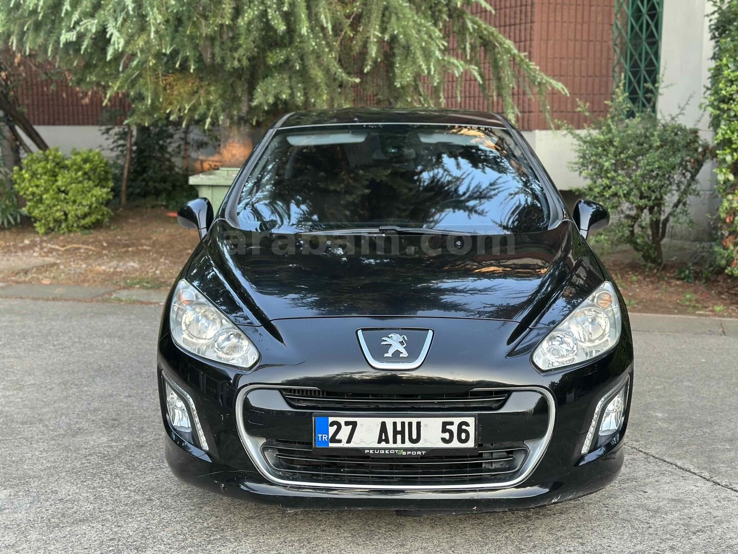 Galeriden Peugeot 308 1.6 e-HDi Active 2013 Model İstanbul 129.000 km Siyah 2