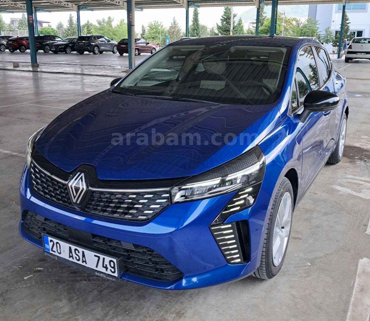 Sahibinden Renault Clio 1.0 TCe Evolution 2025 Model Denizli 6.123 km Mavi 2