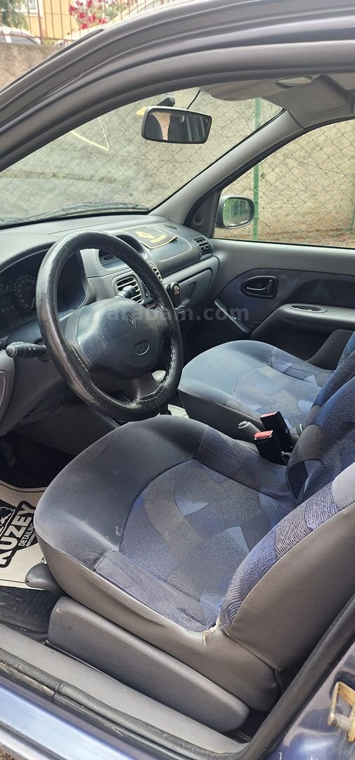 Sahibinden Renault Clio 1.6 RTE 2000 Model Eskişehir 239.000 km Mavi 6